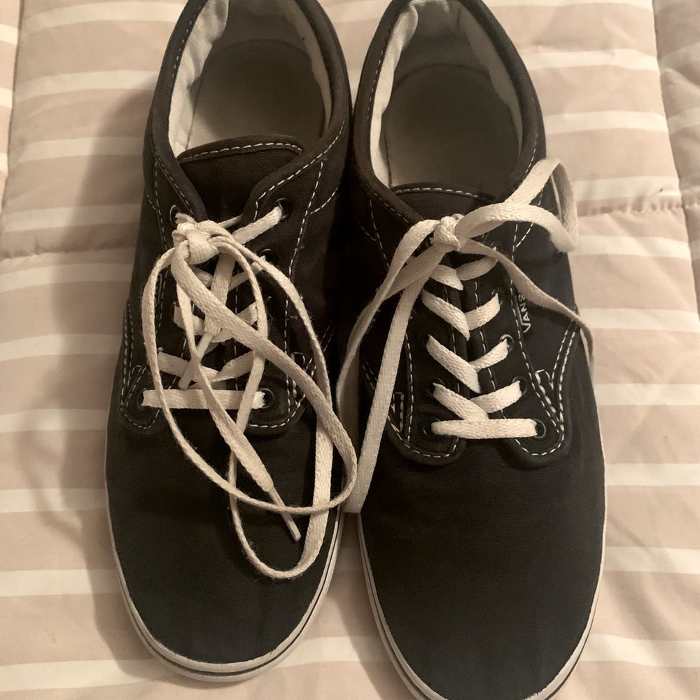 Ladies Vans.  Size 8. Original heritage style.